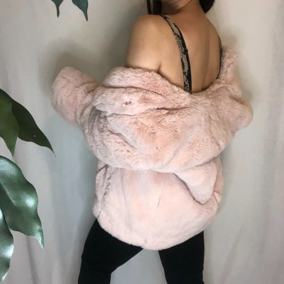 Never Used Cute Pink Luxe Fur Coat - Picture 12 of 16
